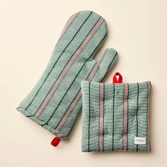 Hearth & Hand Other - 2pc Oven Mitten and Potholder Set Green/Red Stripe - Hearth & Hand Magnolia